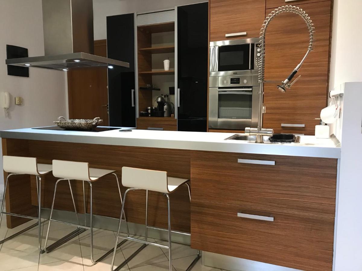 C&C Apartments أليكسانثيربوليس المظهر الخارجي الصورة