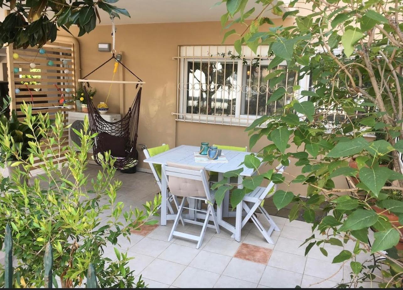 C&C Apartments أليكسانثيربوليس المظهر الخارجي الصورة